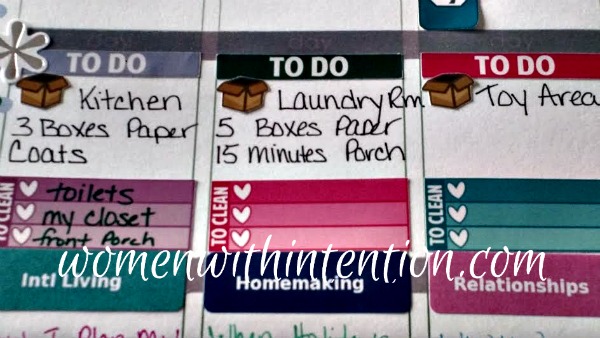 Have you tried planner after planner, hoping to get something that meets all of your needs? Many people are surprised to know that I use one planner for my personal life and my TWO businesses. Here's how I plan my week using my Erin Condren planner!