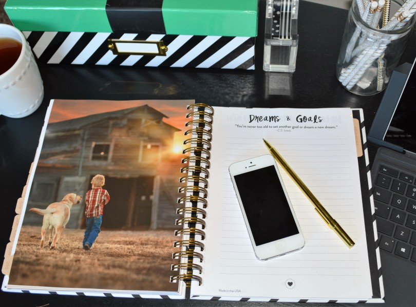 Are you searching for a planner to help you get organized, that's pretty, and are a country girl at heart? Search no further! The Heart of the Farm Planner is perfect for you, even if you are no longer "on the farm". And I'm giving one away to a lucky reader next week! If you are looking for a planner that's functional, pretty, and can help organize your life, this is the planner for you!